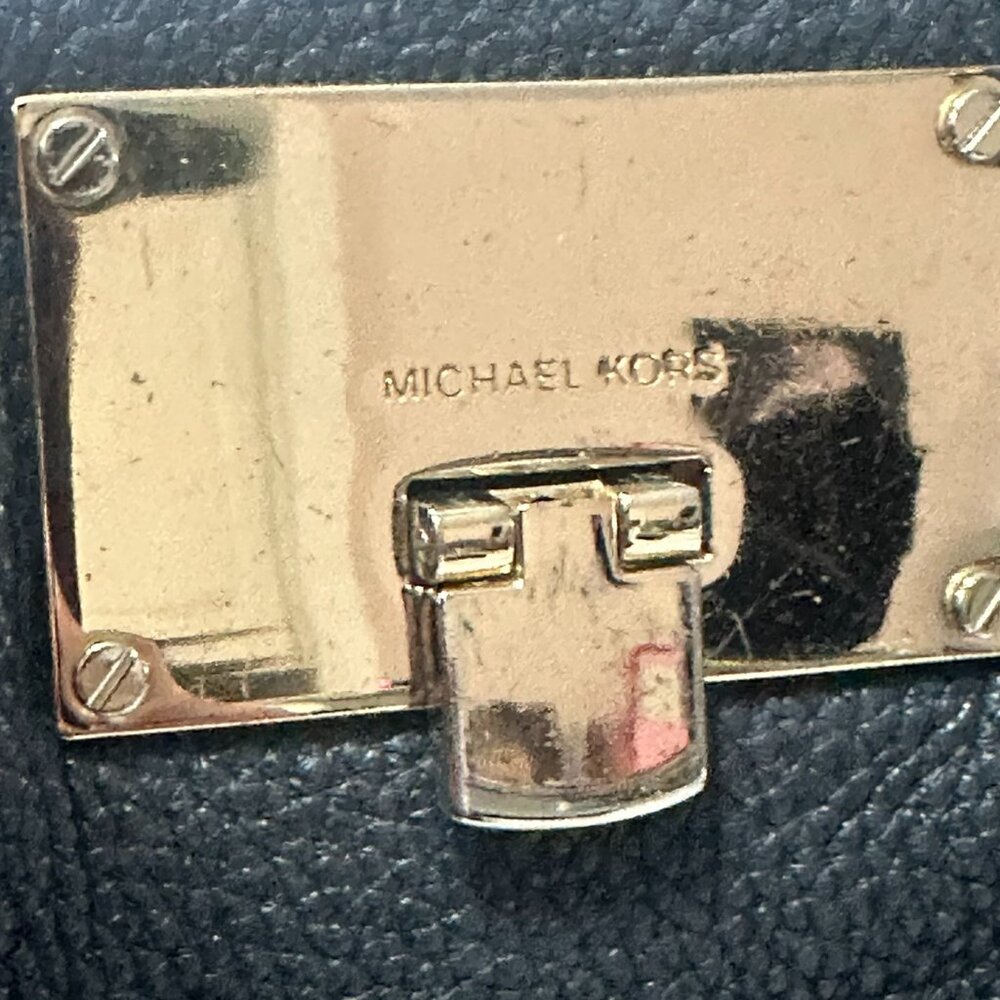 Large Michael Kors Leather Bag - Picture 5 of 15